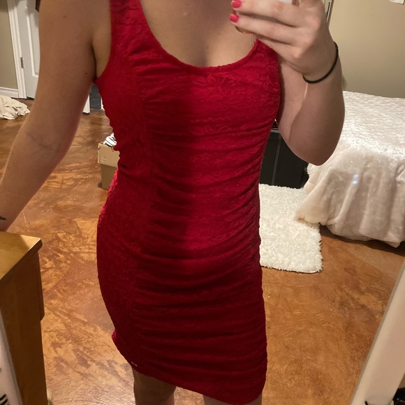 Ruffled Guess Dress - Picture 3 of 4